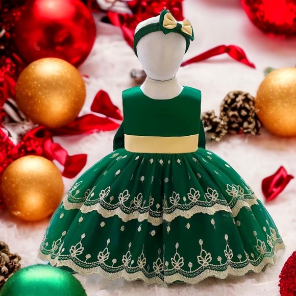 Other - Green  and gold holiday dress.    Great for birthdays during holiday season.